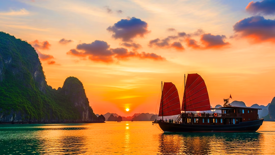 Scenic view of Ha Long Bay