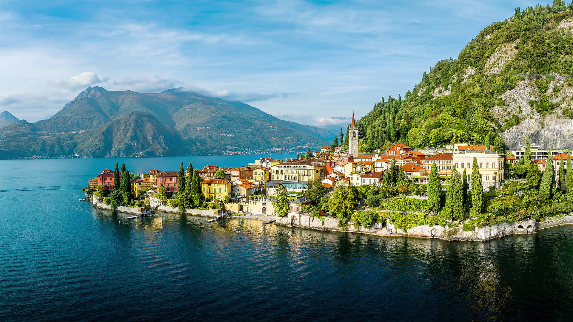 Scenic view of Lake Como