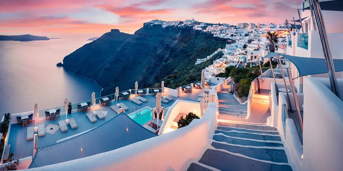 Andronis Luxury Suites: The Caldera at Your Doorstep